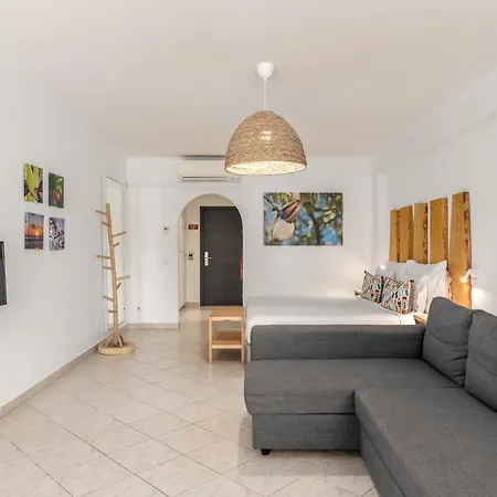 Estudios Salinas - Apartment