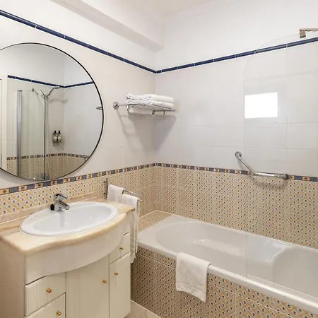 Estudios Salinas -