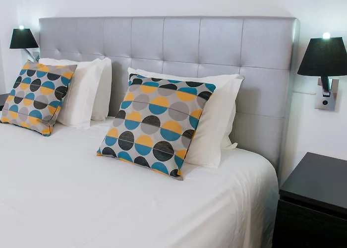 Estudios Salinas - アパート フゼタ