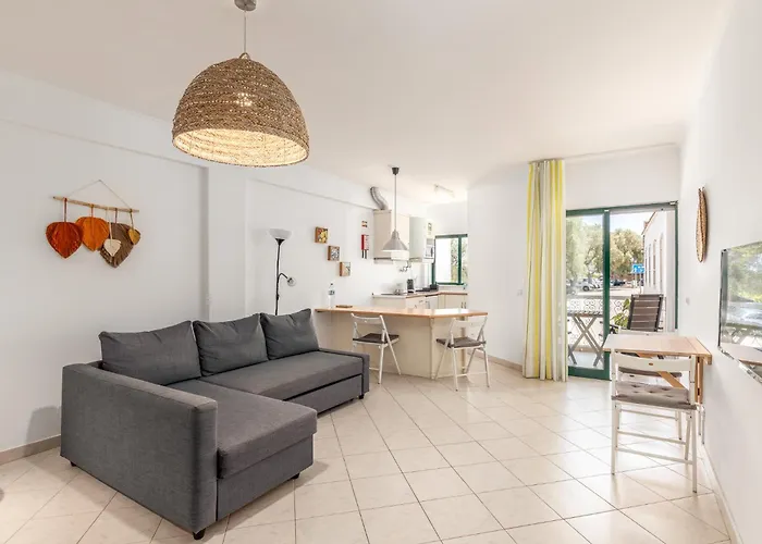 アパート Estudios Salinas - フゼタ