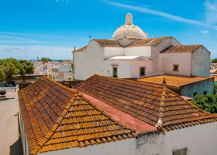 Estudios Salinas - * フゼタ